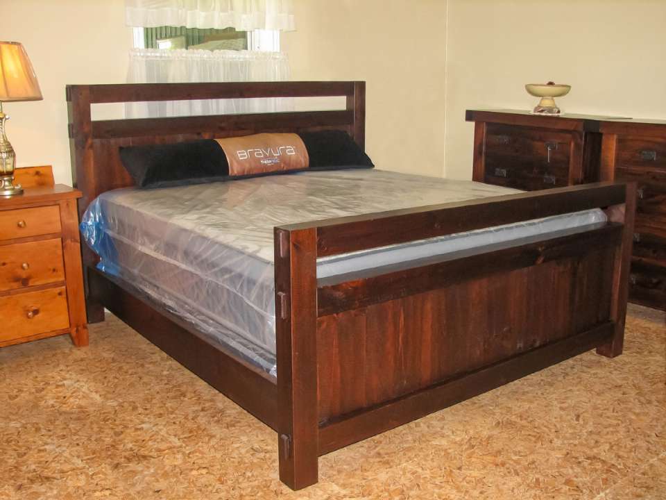 Pine Yukon Timber King Size Bed